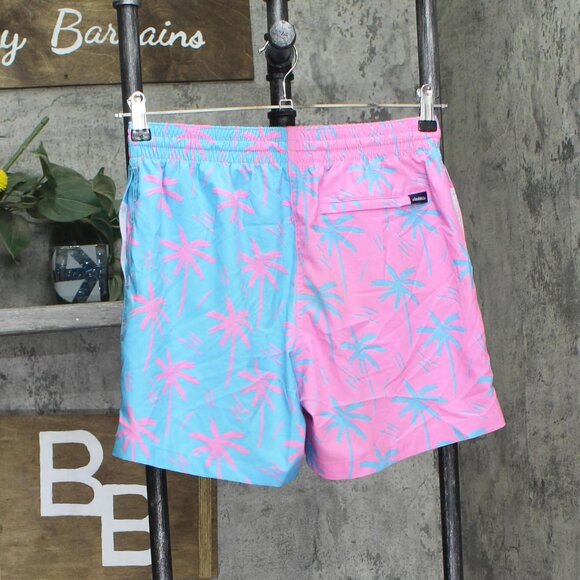 Chubbies of Prints 5.5" Classic Mesh Lined Swim Trunks Bright Blue / Pink L - Picture 2 of 8